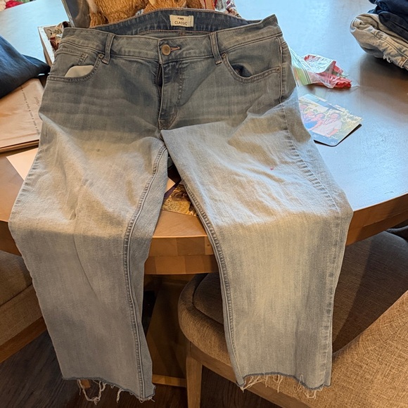 Maurices, American Eagle, Lee, Light Blue Distressed Skinny Jeans for Women - Picture 3 of 6